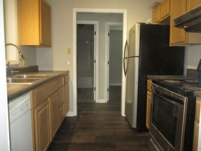 Foto del edificio - 103 Greeley Cir