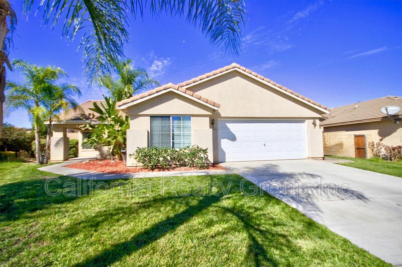 Primary Photo - 36889 Blanc Ct