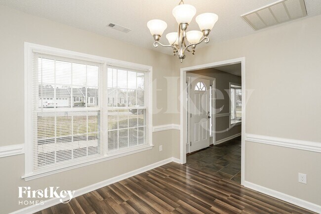 Foto del edificio - 6350 River Crest Dr