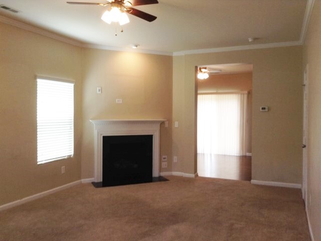 Building Photo - 1065 Willow Wind Drive