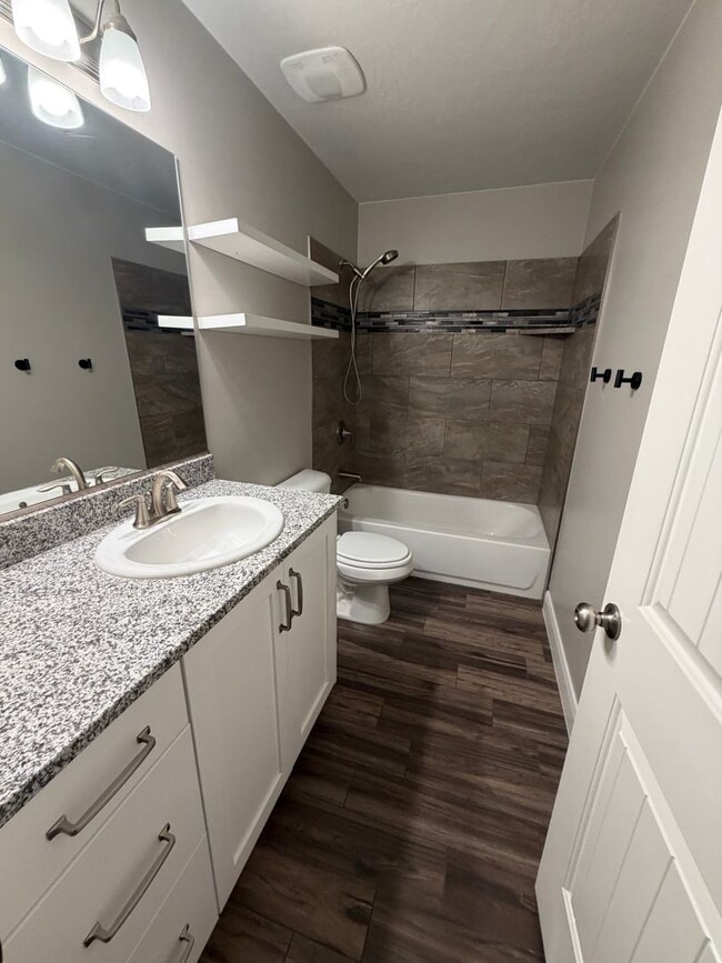 Foto del edificio - Luxury Townhome in Santa ClaraStunning 3 BR, 2.5 BA Townhome with Spectacular Views!