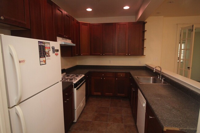 Foto del edificio - 2025/2026 JHU Off-campus 4bd/2.5ba Charles...