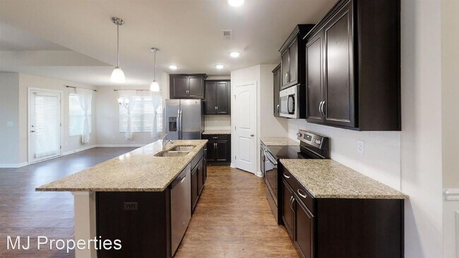 Building Photo - 4 br, 3 bath House - 126 Daymark