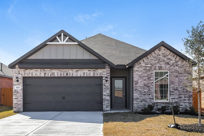 Building Photo - 420 Mustang Trot Dr