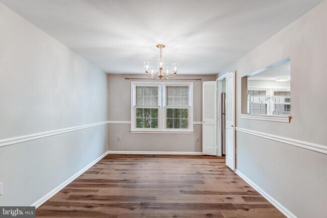 Foto del edificio - 5847 New England Woods Dr