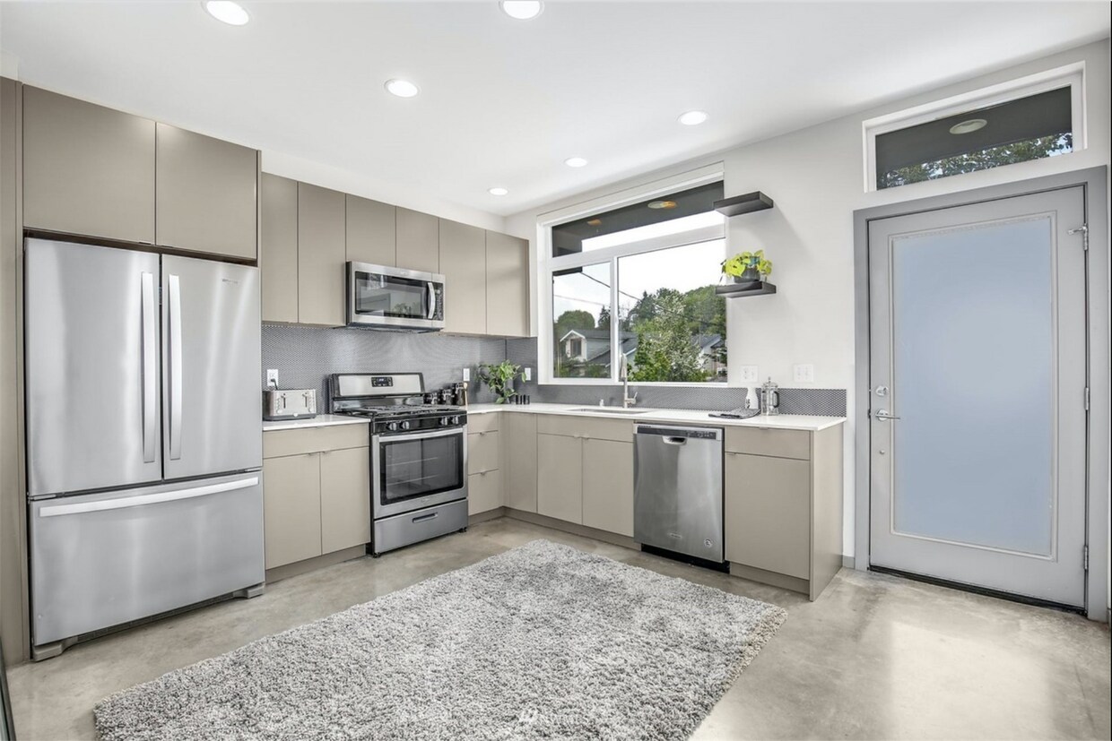 Foto principal - 5936 36th Ave S