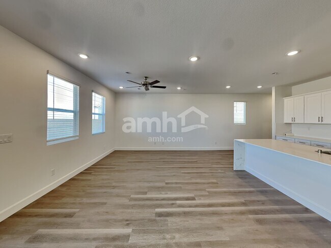 Building Photo - 10536 Lagaspi Dr