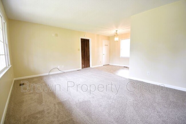 Building Photo - 5149 Wichita Dr