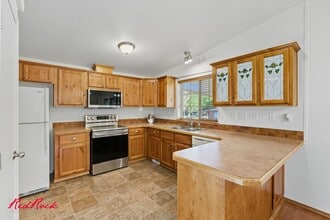 Building Photo - 180 N 1100 E