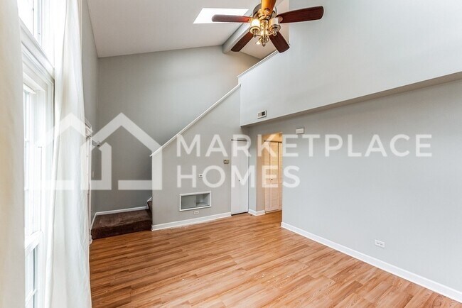 Building Photo - 3621 Linden Dr