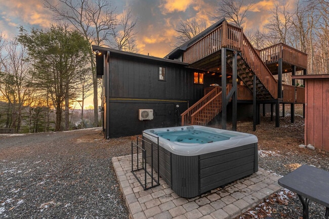 Building Photo - 2338 El Miner Dr