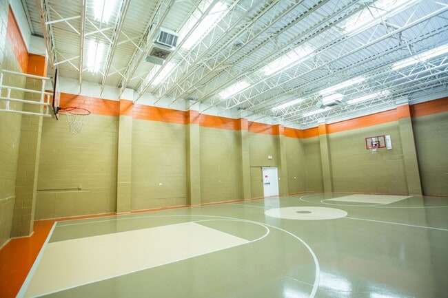 Building Photo - Renaissance at Carol Stream