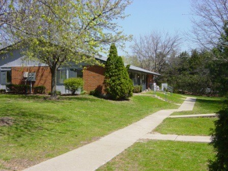 Building Photo - 9 Dorothy Dr
