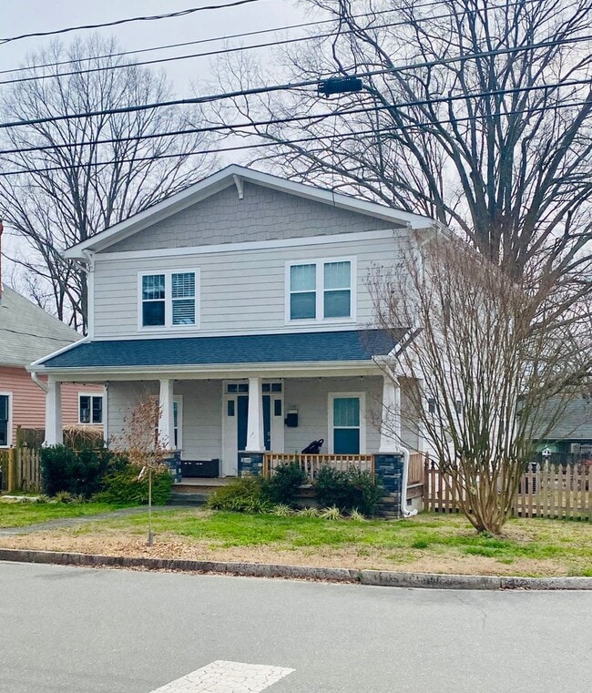 Photo - Spectacular 4Bed/3Bath Minutes to Duke with Fenced In Yard House