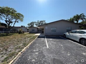 Building Photo - 1251 SW 11th Ave