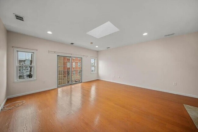 Foto del edificio - 41 Wright Ave