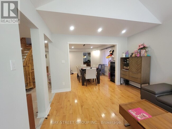 Building Photo - 98 Brookeview Dr