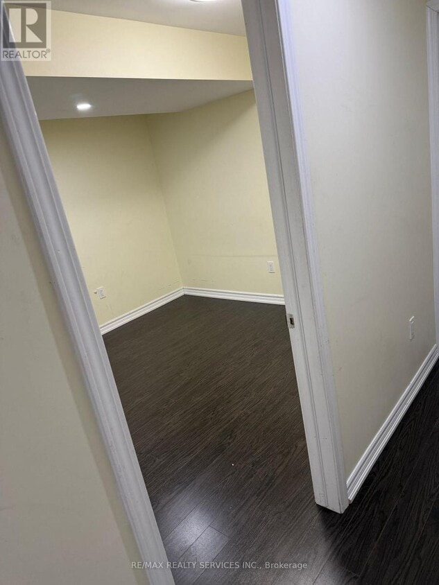 Building Photo - 28 Frampton Rd