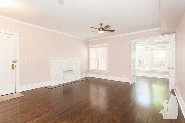 Foto del edificio - 729 W Buckingham Pl