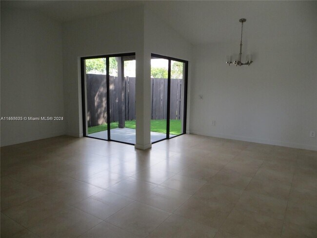 Foto del edificio - 15207 SW 46TH LN #G-79
