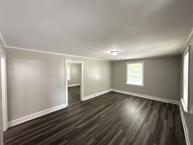 Building Photo - T.R. Lawing Realty Property