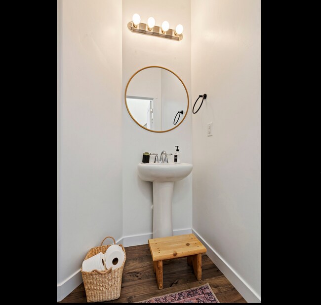 Foto del edificio - 437 S Burr Oak Ln