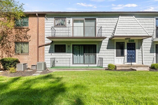 Foto del edificio - 25 Great Wood Ct