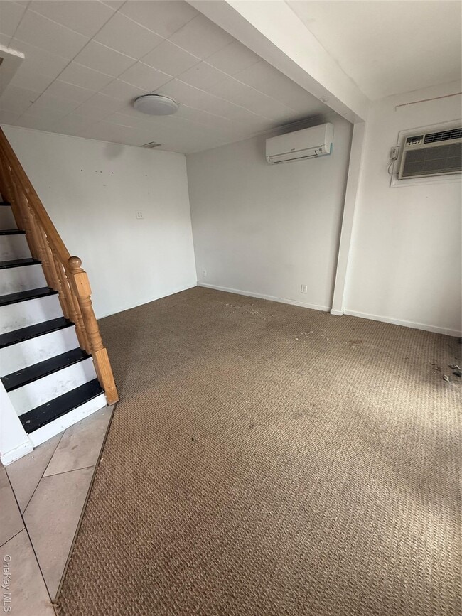 Building Photo - 46-20-4190 190th St