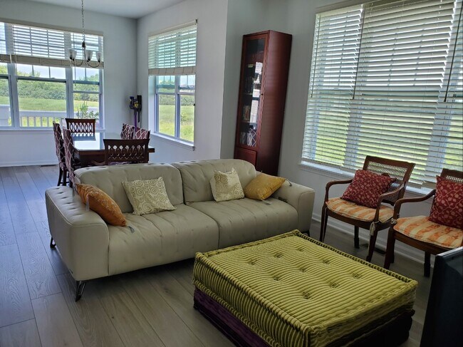 Foto del edificio - 300 Timberleaf Cir