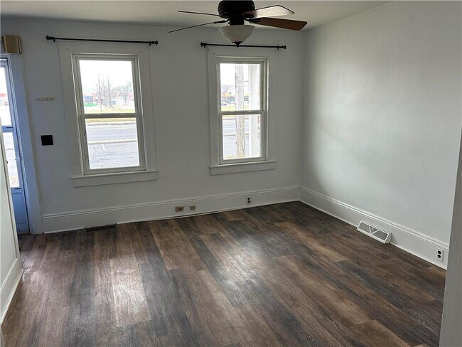 Building Photo - 846 S 25th St