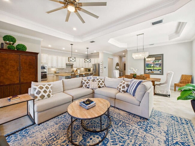 Building Photo - SEASONAL RENTAL – Available December through February at $10,000/month