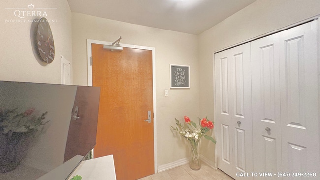 Building Photo - 242 Rideau St