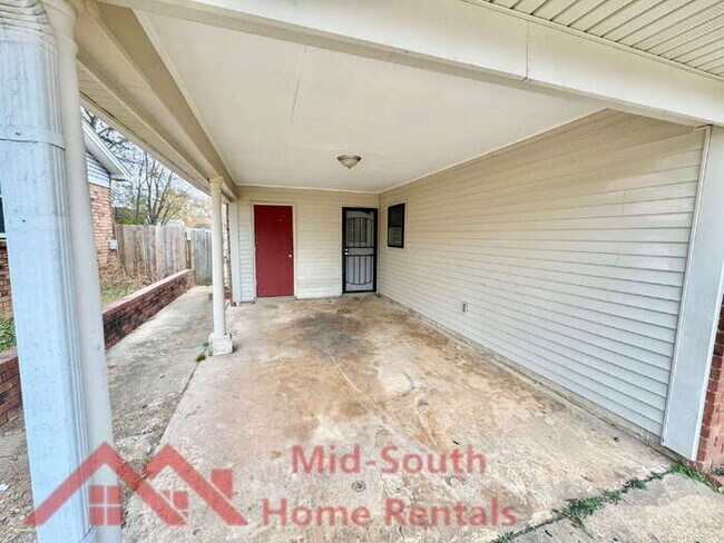 Foto del edificio - 6368 Leamont Dr