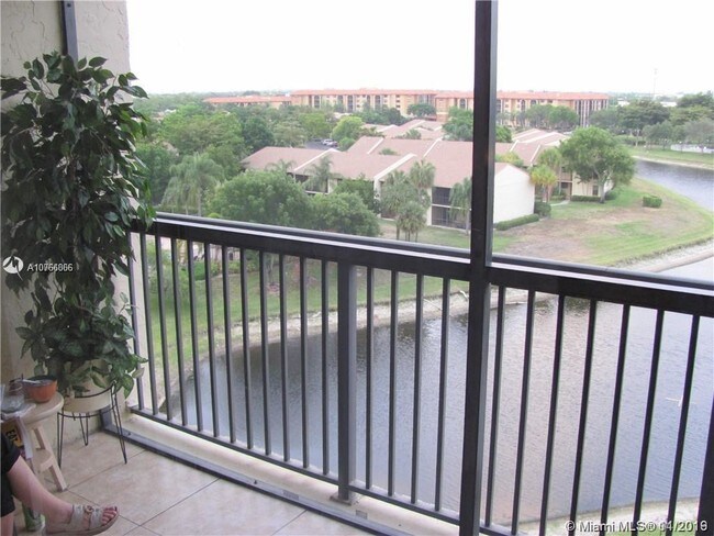 Building Photo - 1266 S Military Trail