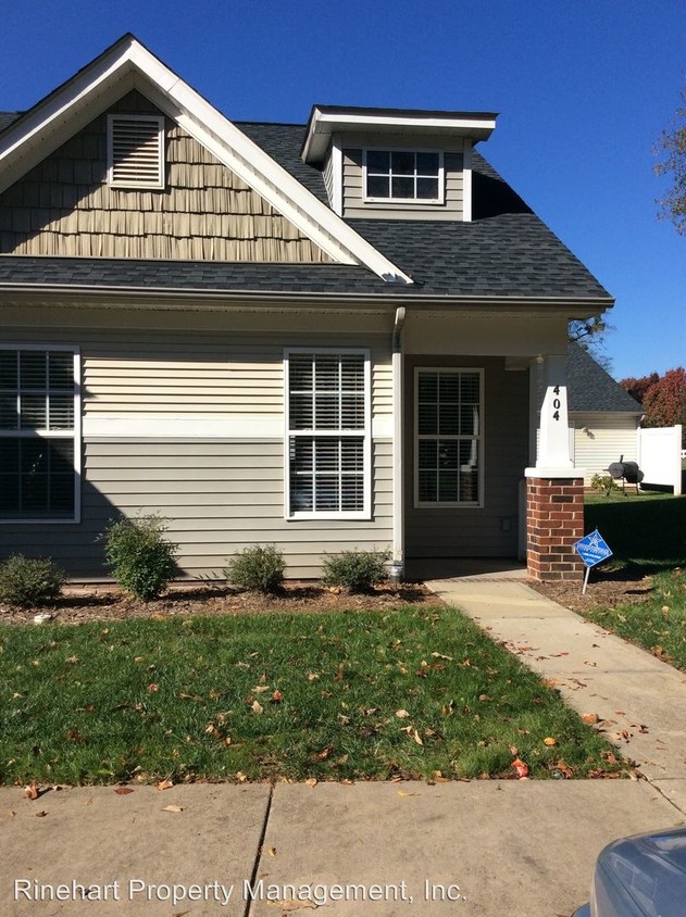 Primary Photo - 404 Lexie Ln