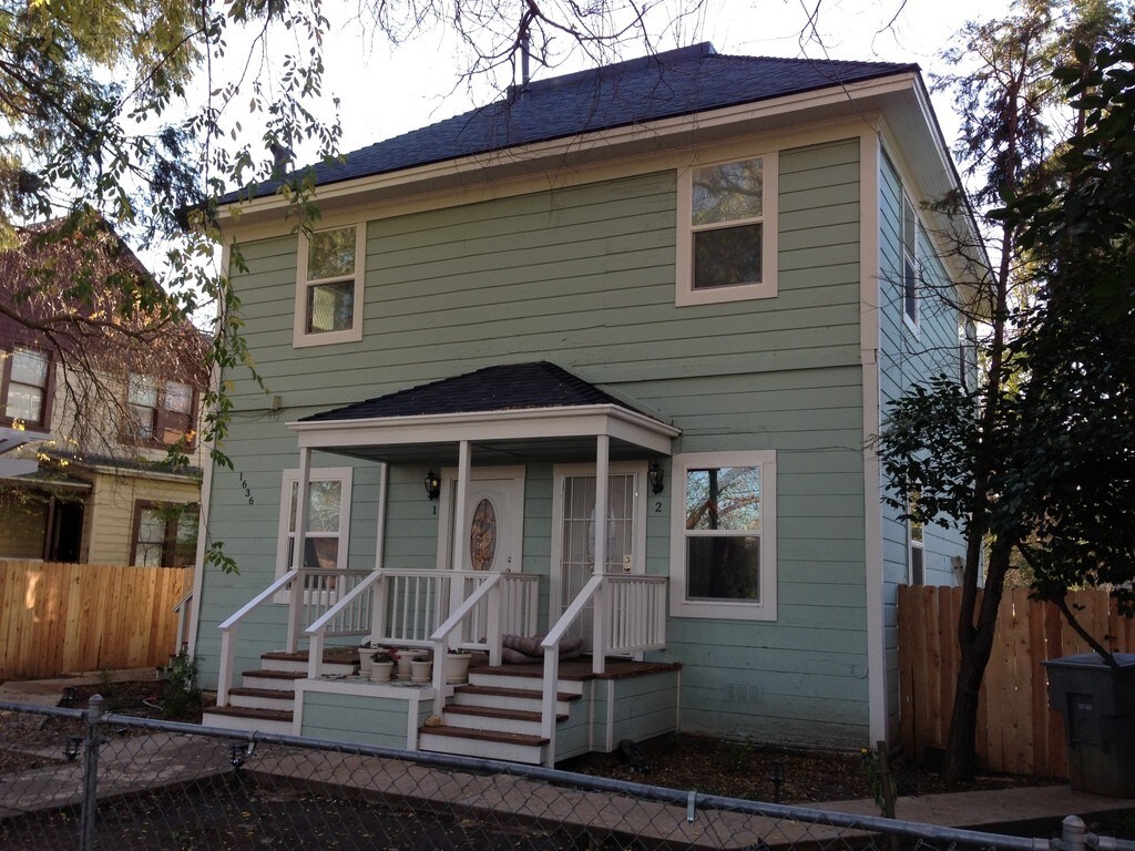 Primary Photo - 1636 Pine St