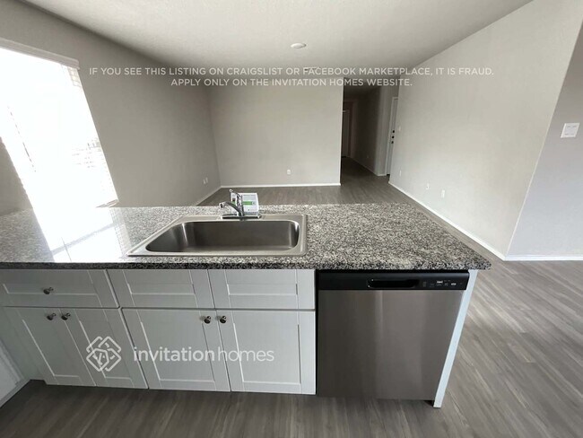 Building Photo - 3238 Kornberg Dr