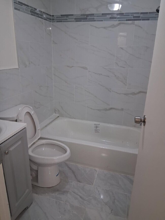 Photo - 26 Vineyard Ave Apartment