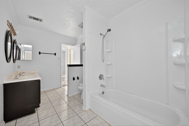 Building Photo - 4726 Hickorygate Dr