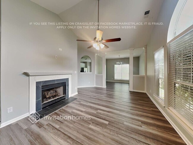 Foto del edificio - 594 Viking Pl SW