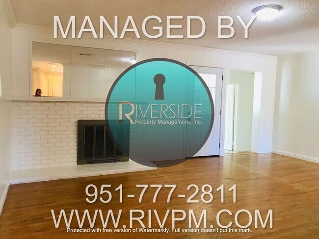 Foto del edificio - Pool home near UCR!
