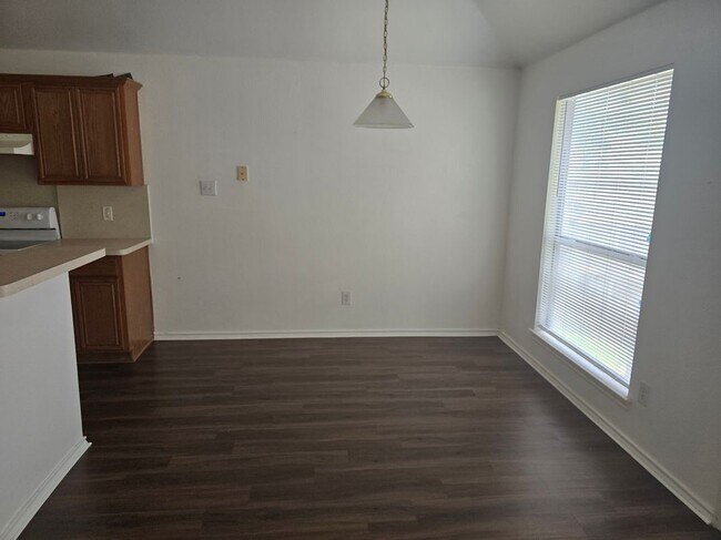 Foto del edificio - 1512 Parrot Ct