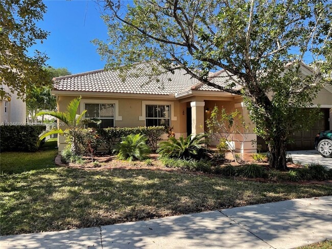 Building Photo - 4192 Laurel Ridge Cir