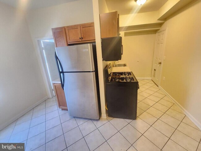 Building Photo - 2018 McCulloh St