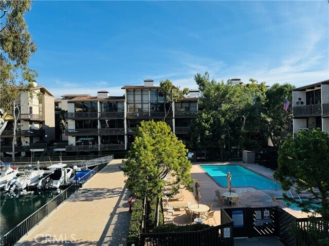 Building Photo - 8216 Marina Pacifica Dr N