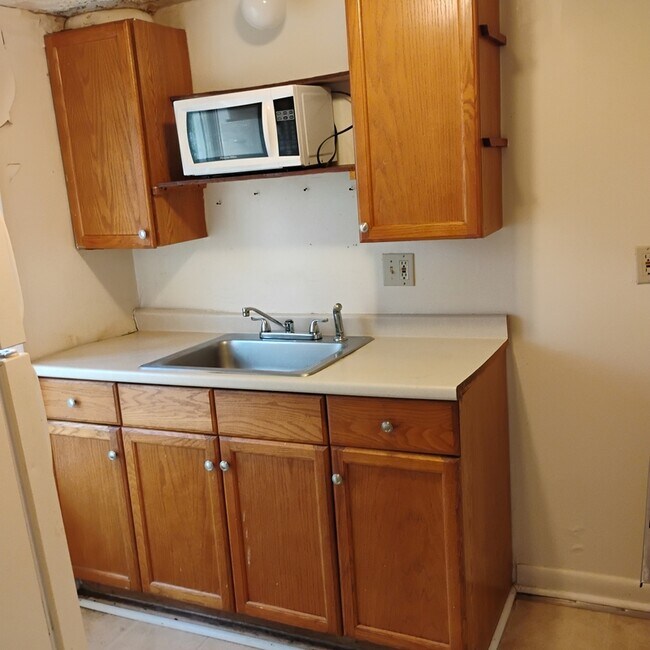 Foto del edificio - 452 A Hudson Ave