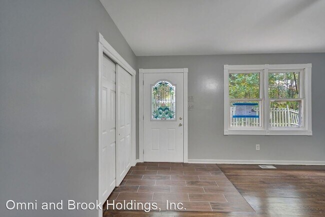 Building Photo - 3 br, 1 bath House - 36 Maple