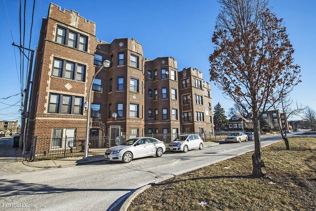 Foto del edificio - 1 br, 1 bath Apartment - 1704 W 77th St