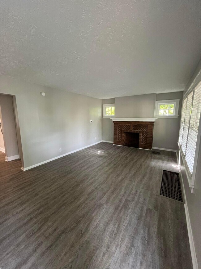 Foto del edificio - 11 E Kelso Rd