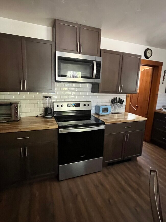 Foto del edificio - 3628 Forest Ave